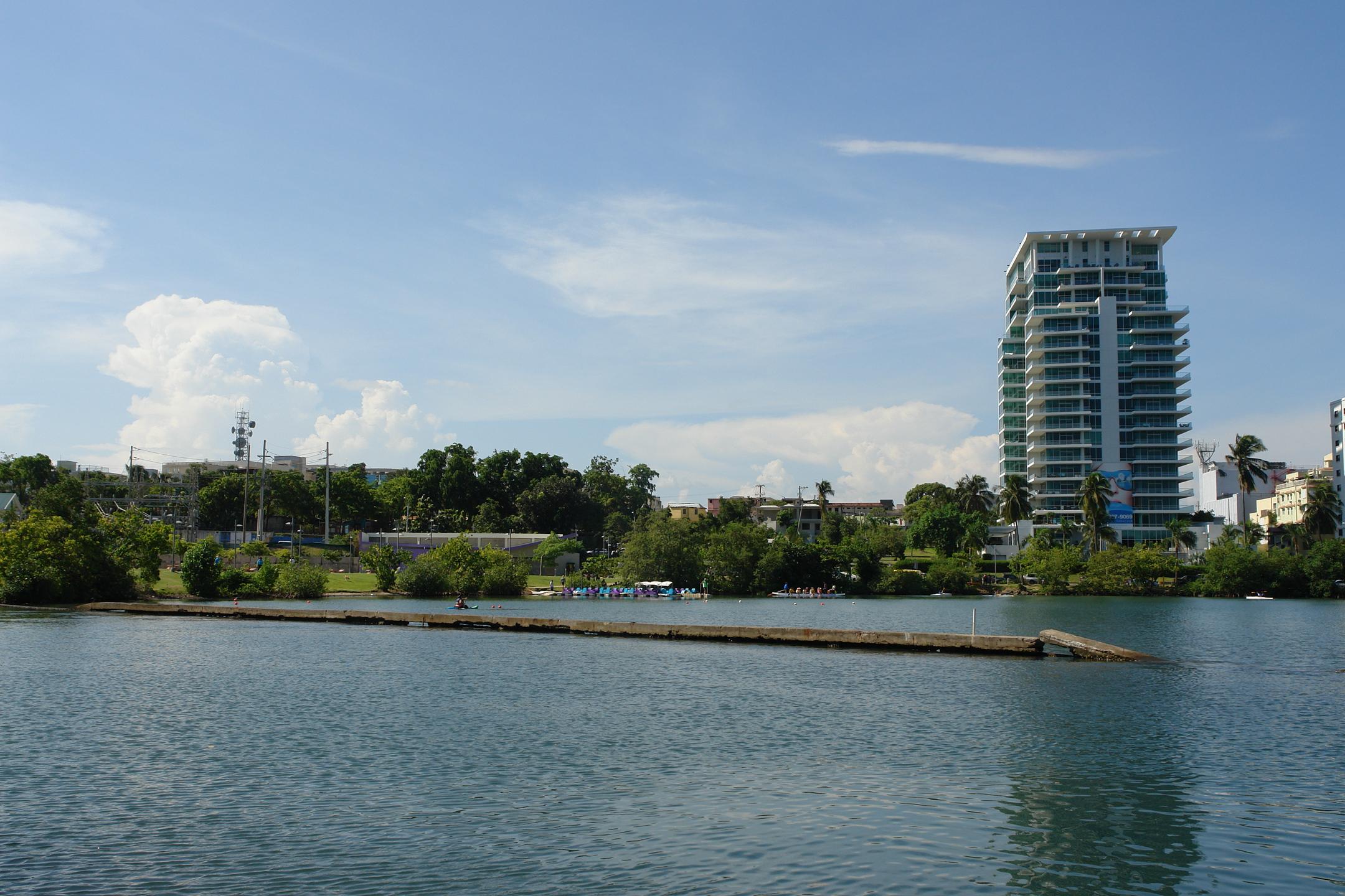 Exploring the Condado Lagoon Site - San Juan (Condado) - 2011 00007